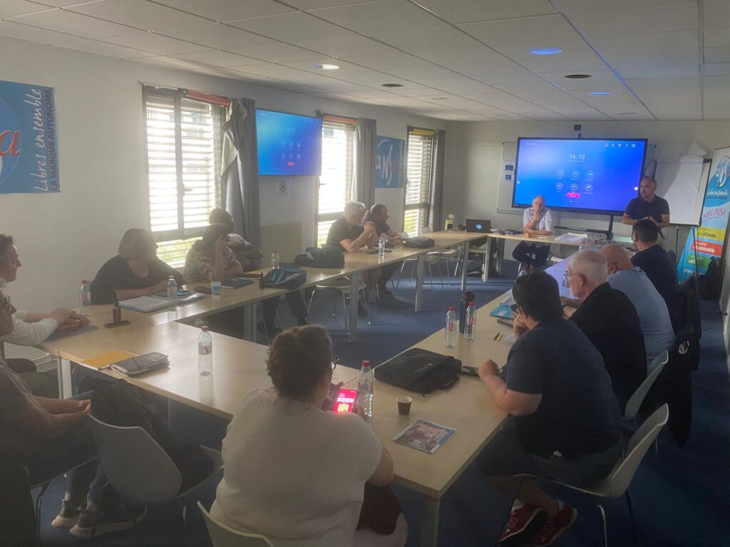 Michel Moureau, secrétaire général adjoint de la Fédération UNSA Postes était à Nantes pour accompagner les formations RPX de Bretagne, du Pays de Loire et du Centre Val de Loire, aux cotés des équipes d&rsquo;UNSA Please !